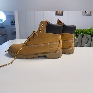 Timberland boots (youth) size 5
